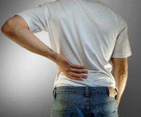 Dor lombar é um sintoma de osteocondrose